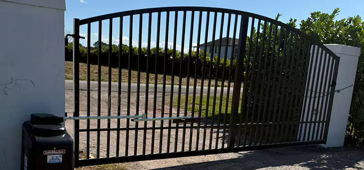 Driveway Fence Repair Libertyville